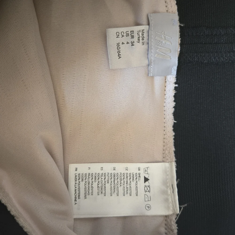 H&M Black & Cream Textured Midi Skirt - Picture 2 of 2